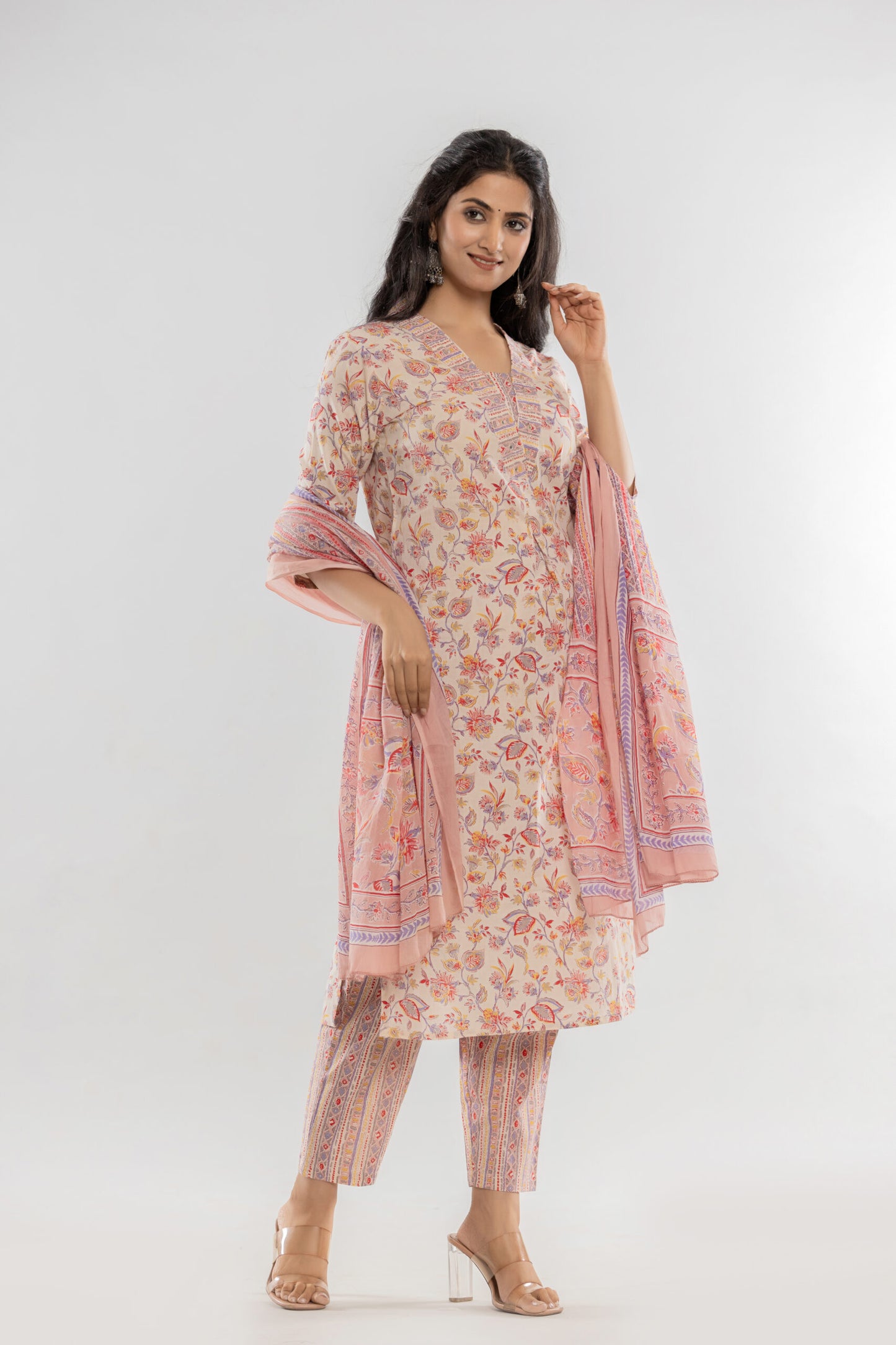 Off White Kurti Pant Set With Dupatta